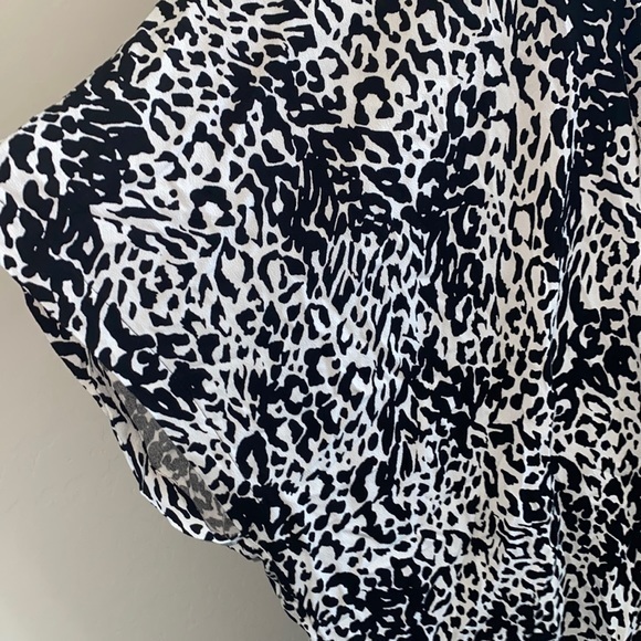 Scoop women’s xs/s animal print‎ kimono - Picture 3 of 8
